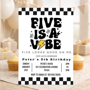 Fem är en vibe födelsedagsinbjudan: Retrorutig 5-årsfestinbjudan till pojke (redigerbar Canva-mall)
