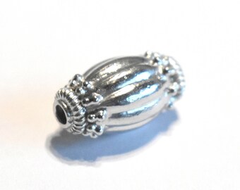 Bali White Gold Ribbed Cylinder Bead 18mm