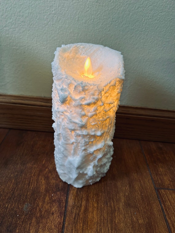 One White Snow Textured Moving Flame Flameless LED Candle w/Timer 3" x 7"