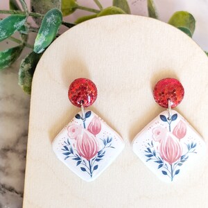 red glitter stud earring withflower pattern