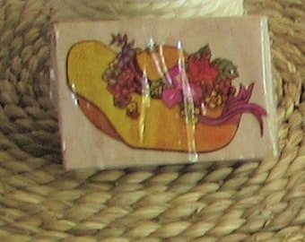 Rubber Stamp, Sunhat, Flowers, Ribbon, over 2 inch, no name, Summer fun, sallycrafts, rubber stamp destash