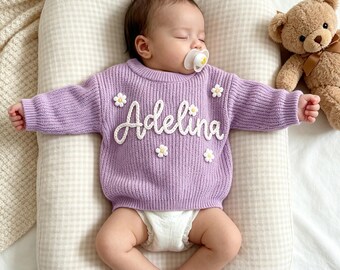 Handbroderad namntröja för baby, anpassad tröja för småbarn, stickad babytröja, outfit för första födelsedagen, personlig present till babyflickor och pojkar