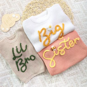 Personalisierte Big Sister Pullover, Hand bestickte Geschwister Pullover, Baby Name Pullover, Schwester Passende Outfits, Name Pullover für Big Sis, Big Bro