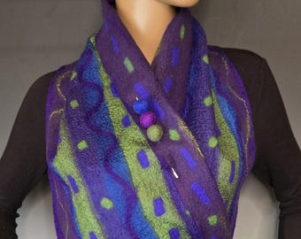 Reversible Felted Wrap with Pin