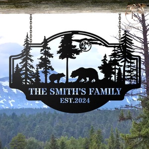 Insegna del cognome per la casa, insegna della cabina dell'orso nel bosco, insegna in metallo personalizzata dell'orso, nome della famiglia insegna dell'orso nero, insegna dell'orso personalizzata regalo per papà, orso