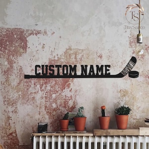Bâton de hockey personnalisé avec nom de joueur de hockey, nom de joueur de hockey, signe en métal, art mural, signe de bâton de hockey, amateur de hockey sur glace, cadeaux d&#39;anniversaire, décoration de la maison