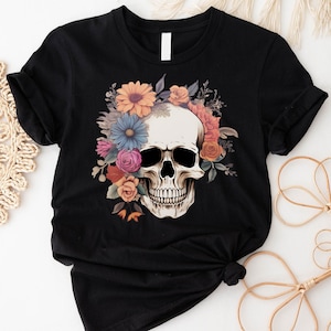 Blüten-Schädel-Shirt, Halloween-Shirt, Blumenschädel Boho-Grafik-T-Shirt, Frauen-Herbst-Shirt, Blumen-Schädel-Skelett-T-Shirt, Skelettblüten