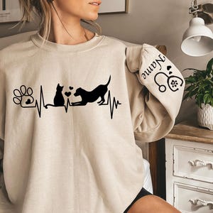Personalized Vet Gifts,Custom Vet Tech Sweatshirt, Vet Tech Sweater, Personalized Vet Gifts, Veterinarian Hoodie Sweater, Animal Doctor Gift
