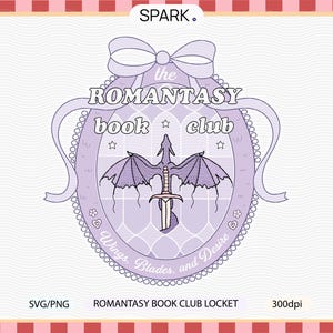 Può includere: Un design ovale viola chiaro con il testo "the ROMANTASY book club" e un drago con una spada. Il design include il testo "Wings, Blades, and Desire" ed è circondato da un nastro e stelle. L'immagine include anche il testo "SVG/PNG" e "300dpi".