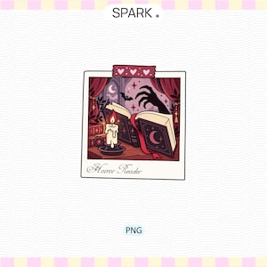Puede incluir: Una pegatina cuadrada con un marco estilo polaroid y el texto Horror Reader en la parte inferior. Dentro hay un libro abierto, una vela encendida, una mano oscura con garras, un murciélago y cortinas rojas. Sujeta con cinta adhesiva rosa con corazones.