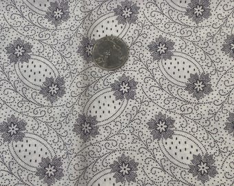 1/2 Yard Quilting Documentari Bianco Nero di Benartex Cut Craft Quilting
