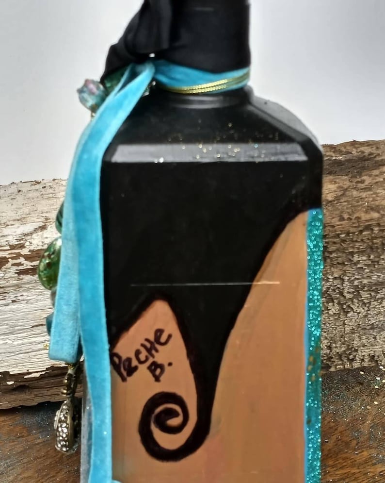 showers Hand painted Statement Bottle Birthdays Decanter retirement and all occasions. buy now or get yours customized for Weddings