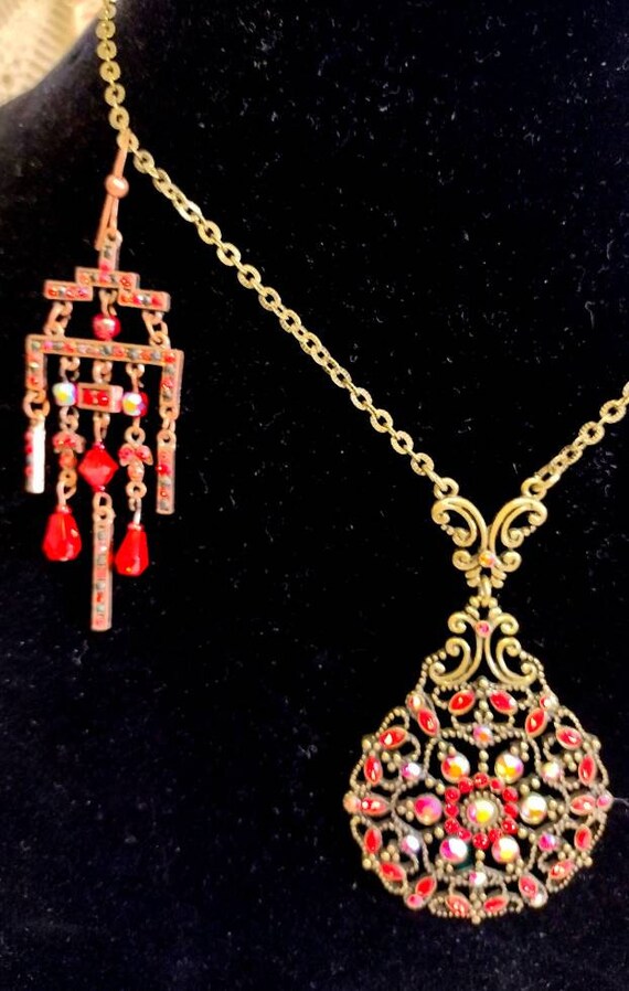 STATEMENT NECKLACE SET. Red Edwardian Necklace set