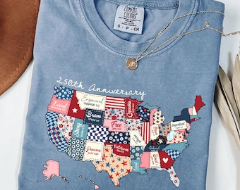 Camiseta del 250 aniversario de Estados Unidos, camiseta Comfort Colors® de los 250 años de EE. UU., regalos del 4 de julio del semiquincentenario, camiseta patriótica con mapa de EE. UU. en patchwork.