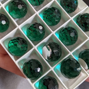1pc 15mm swarovski crystal 4869 emerald green vintage disco ball fireball cabochon rhinestone no-hole un-drilled