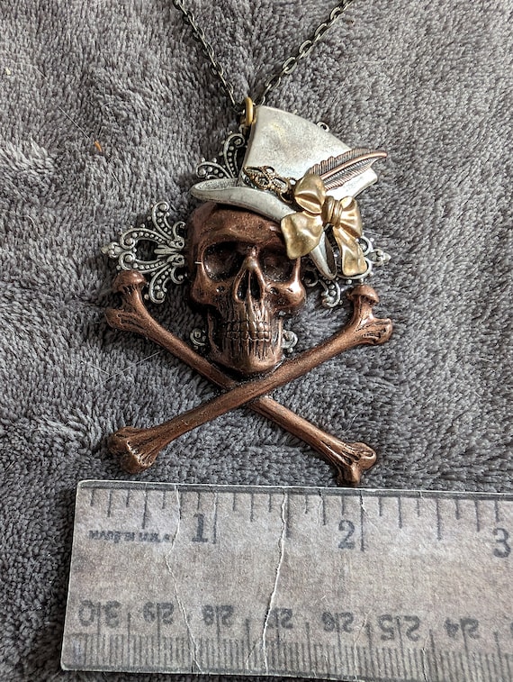 1 vintage large skeleton top hat necklace - image 1