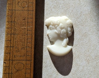 Rare Vintage Glass Cameo head cabochon Loose milk glass frosted sugar glass 22x18