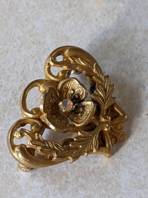 Sold at Auction: A VINTAGE 18CT GOLD OPAL AND STONE SET BROOCH