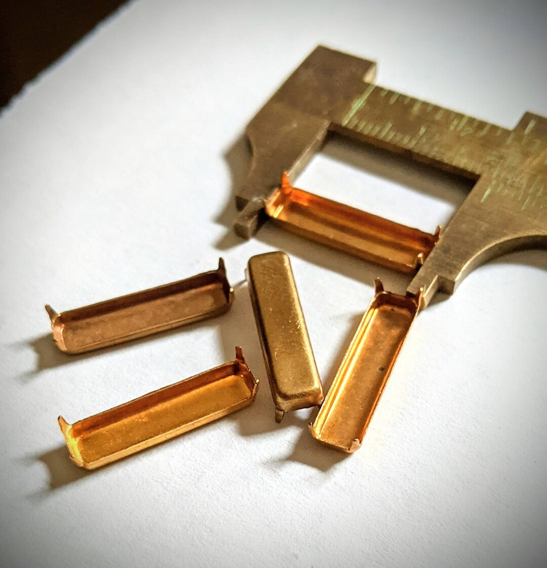 45 Pièces ébauches De Sertissage En Laiton Brut - Forme Rectangle à Griffes Ouvertes - 5x10 Mm