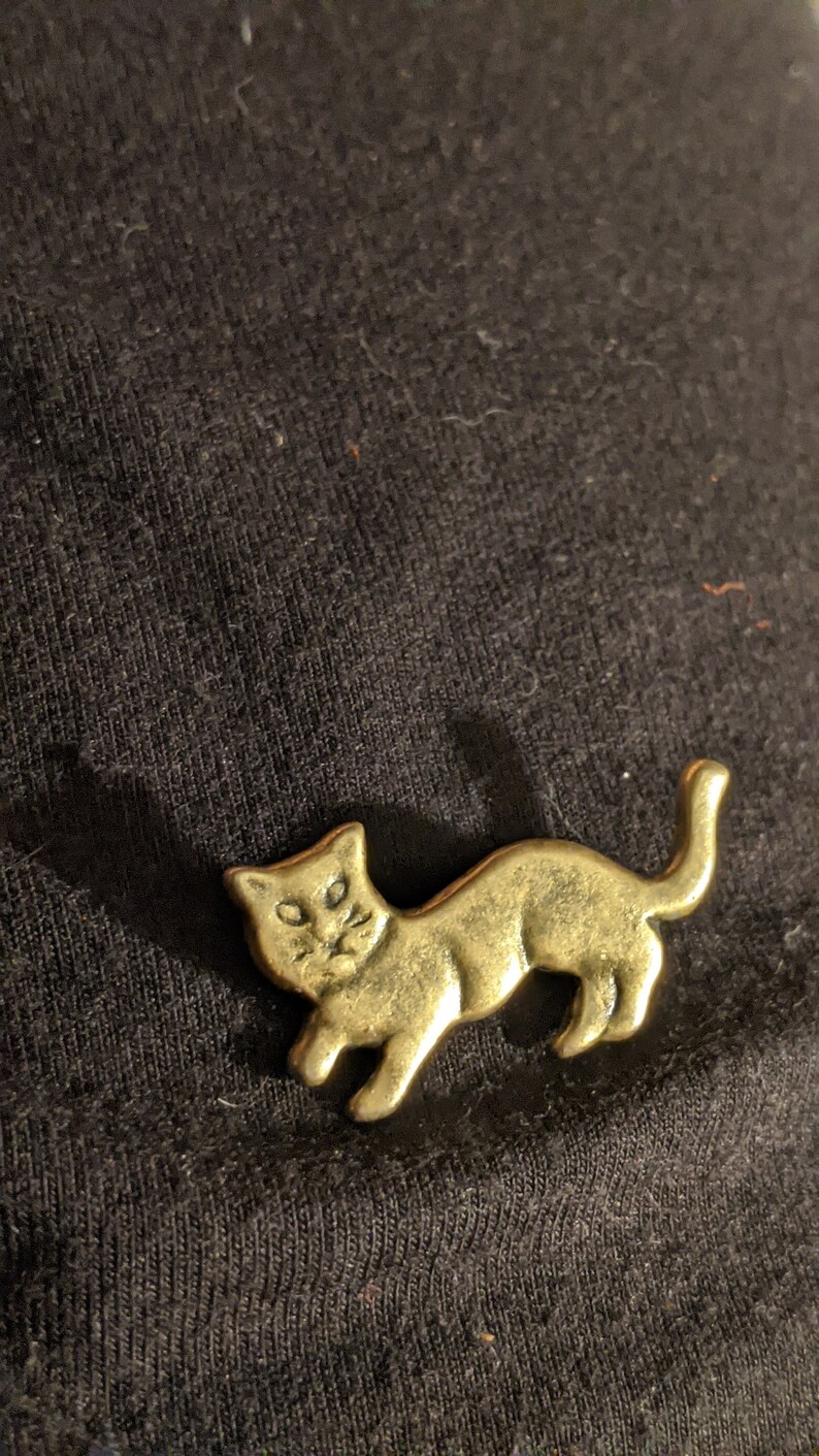 Vintage Cat Brooch Grumpy Munchkin Cat Pin Pins Button Lapel Silver ...