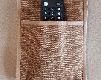 Organizador de Cama - Suporte para Controle Remoto ou Celular com Um Bolso - Cor Dourada
