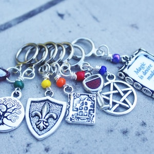 A Discovery of Witches Non-Snag Stitch Markers
