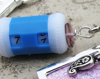 Row Counter with Non-Snag Stitch Marker