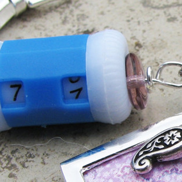 Row Counter with Non-Snag Stitch Marker