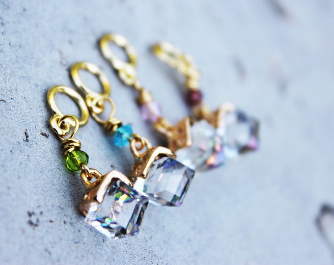 Aurora Borealis Cube Non-Snag Stitch Markers