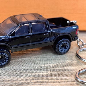 Hot Wheels 2020 RAM 1500 Rebel Key Chain 画像 3