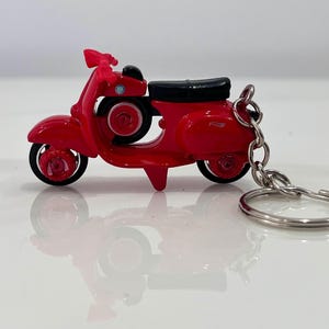 Hot Wheels Vespa Key Chain