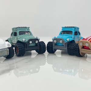 Hot Wheels Volkswagen 2015 Baja Beetle - Custom Wheels