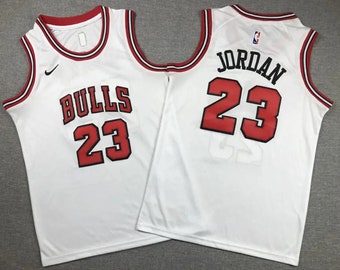 Alle MICHAEL JORDAN NBA Chicago Bulls Jersey - Junior/jeugd - Zwart gestripte witte en rode opties/nba jersey. Geborduurd