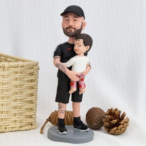 Custom Father And Daughter Bobbleheads, Parents With Kids Bobbleheads, Father And Son Custom Bobblehead, Family Bobbleheads, Father&#39;s Gift