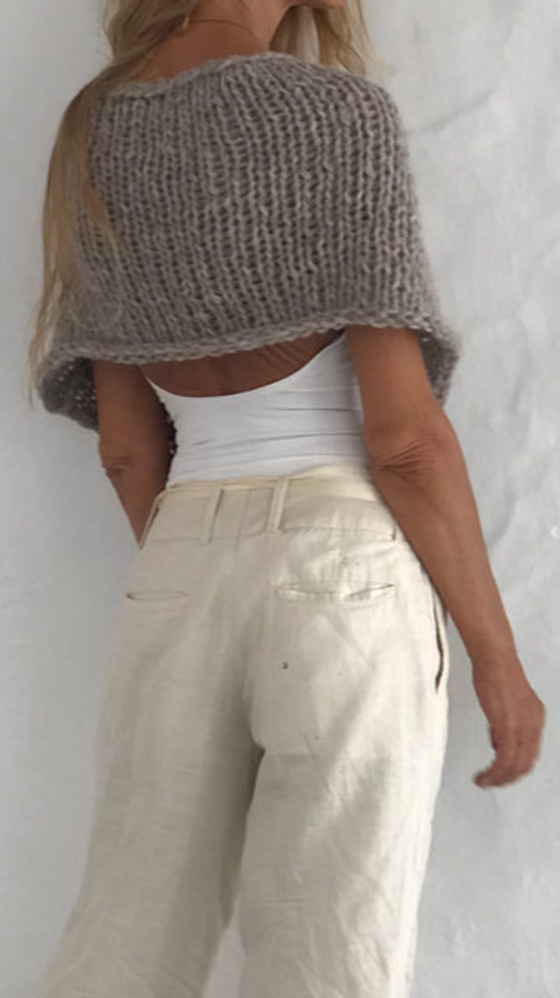 Beige Poncho Alpaka Poncho Cover-up, nachhaltige ethische Mode, handgefertigte Strickwaren Bild 6