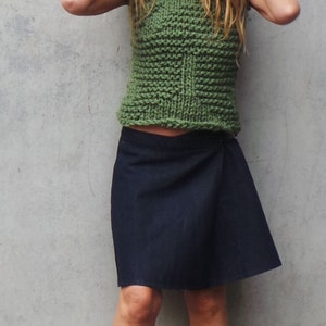 green chunky vest, tank top, with high neck. image 3