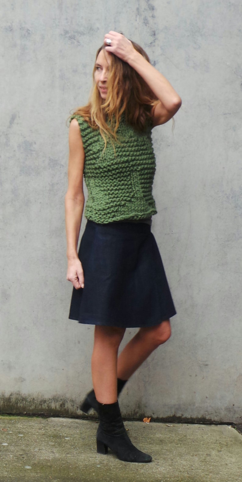 green chunky vest, tank top, with high neck. image 2