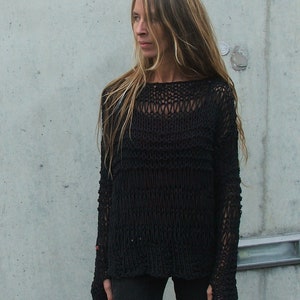 jumper with thumb holes