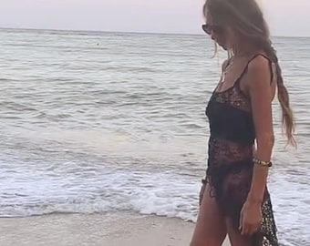 Vestido playero negro de punto - Estilo boho con espalda descubierta y tejido abierto