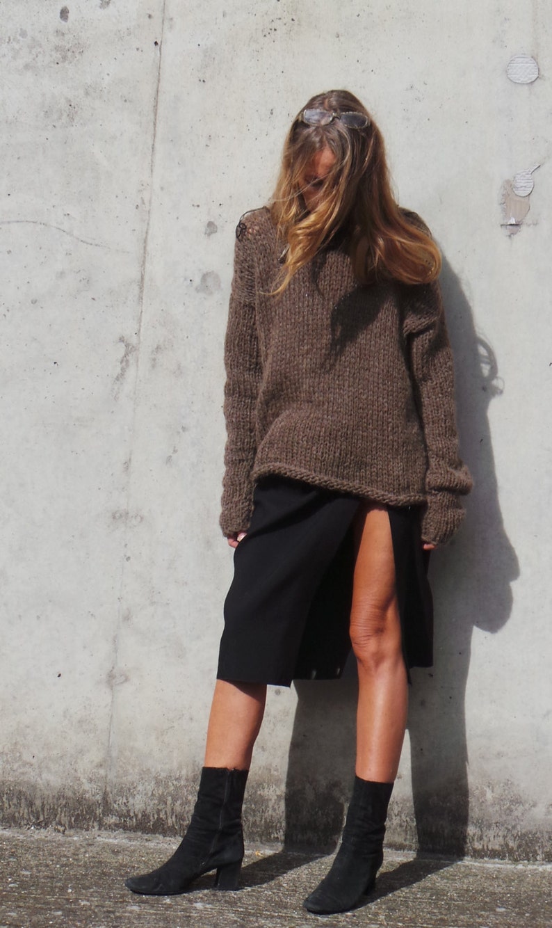 Alpaca brown slouchy sweater jumper, over-sized with extra long sleeves, Sustainable and ethically made image 4