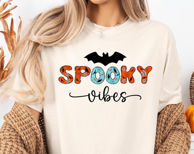 Spooky Vibes Halloween Shirt - Cute Bat Graphic Tee, Fall Aesthetic, Cozy Autumn T-shirt, Pumpkin Spice, Retro Halloween Vibes Sweatshirt