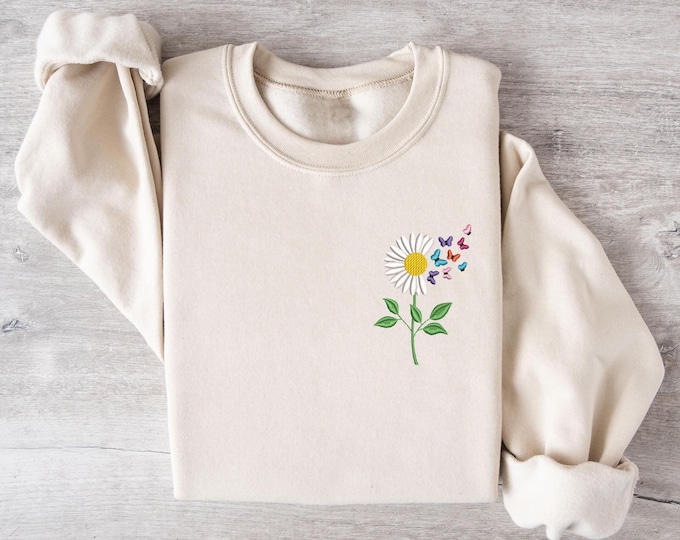 Daisy Embroidered Sweatshirt, Flower Embroidered Shirt, Gift For Her, Flower Shirt Aesthetic, Floral Tee, Floral Shirt, Flower Daisy T-shirt