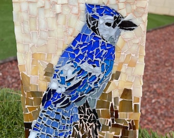 Mosaico de vidrieras de arrendajo azul sobre lienzo