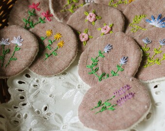 Hand Embroidered Linen Cosmetic Facial Cleansing Rounds and Lace Wash Bag