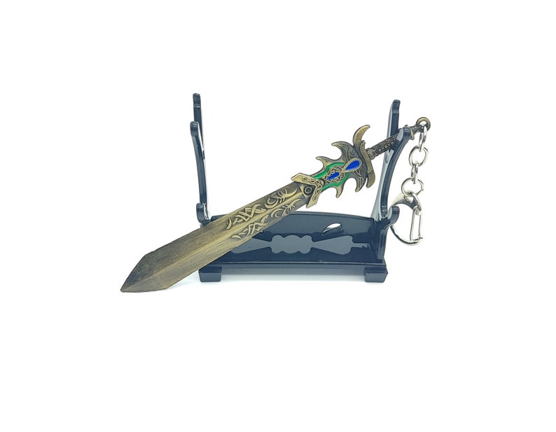 League of Legends Garen Sword Keychain l Demacia Warrior Collectible l LoL Garen Vapen l Spelpresent till fans och spelare Classic + Stand