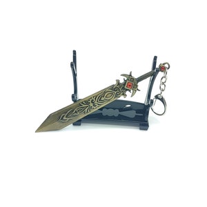 League of Legends Garen Sword Keychain l Demacia Warrior Collectible l LoL Garen Vapen l Spelpresent till fans och spelare DreadKnight + Stand