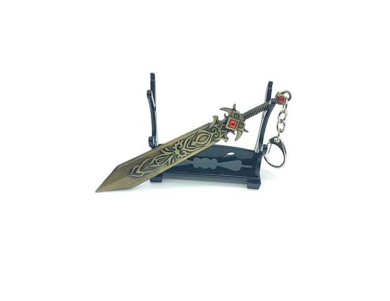 League of Legends Garen Sword Keychain l Demacia Warrior Collectible l LoL Garen Vapen l Spelpresent till fans och spelare DreadKnight + Stand