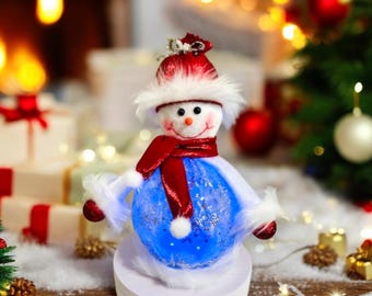 Ornement bonhomme de neige illuminé : décoration de Noël avec des lumières