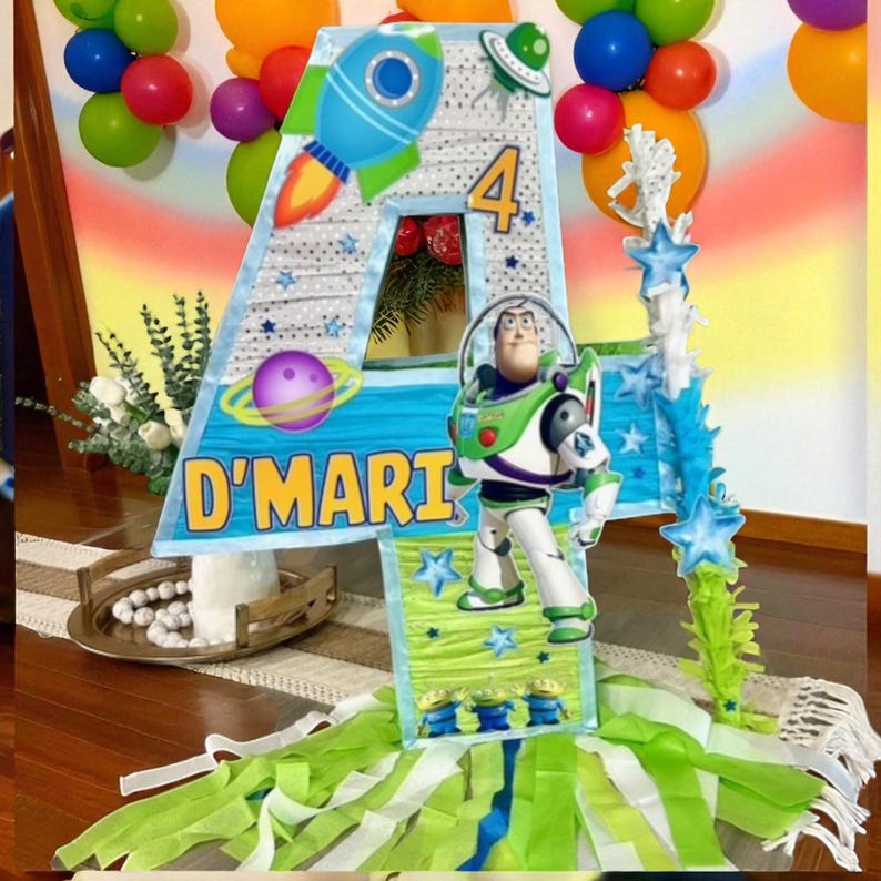 Piñata de Buzz Lightyear: Toy Story, temática espacial, personalizada imagen 7