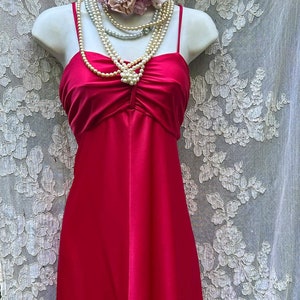 Rotes Maxikleid Vintage Vampy Kleid Halloween Kostüm Bühne Tanz formelles rotes Partykleid rotes Kleid in voller Länge, rotes Festival Boho rotes Kleid